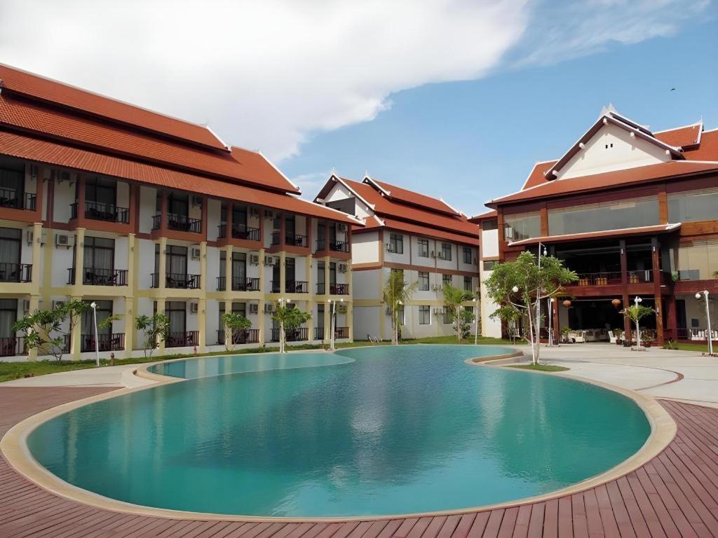 Xishuangbanna Hotel Managed By Xandria Hotel Luang Prabang Bagian luar foto