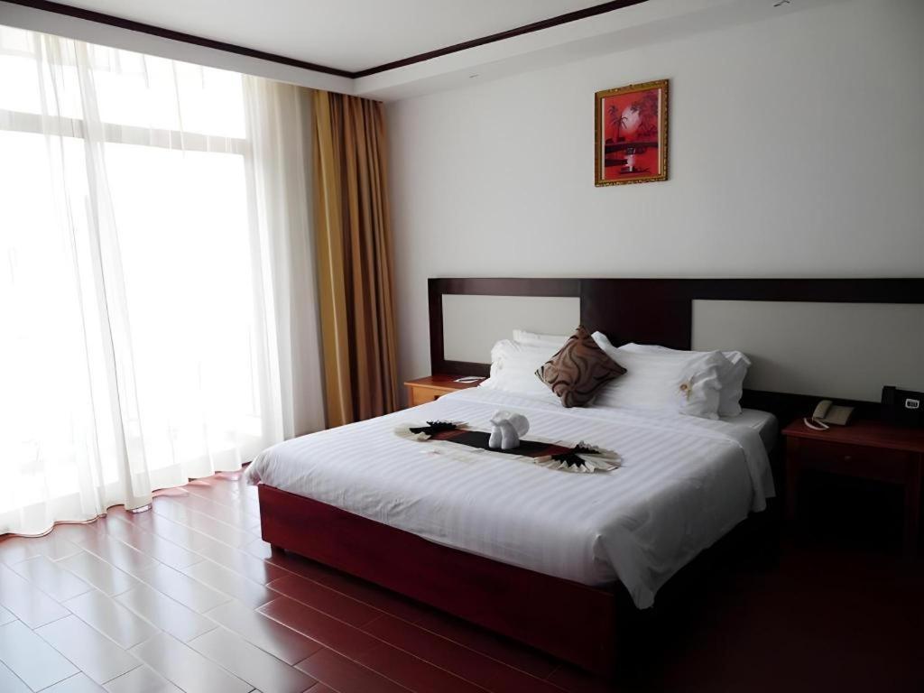 Xishuangbanna Hotel Managed By Xandria Hotel Luang Prabang Bagian luar foto