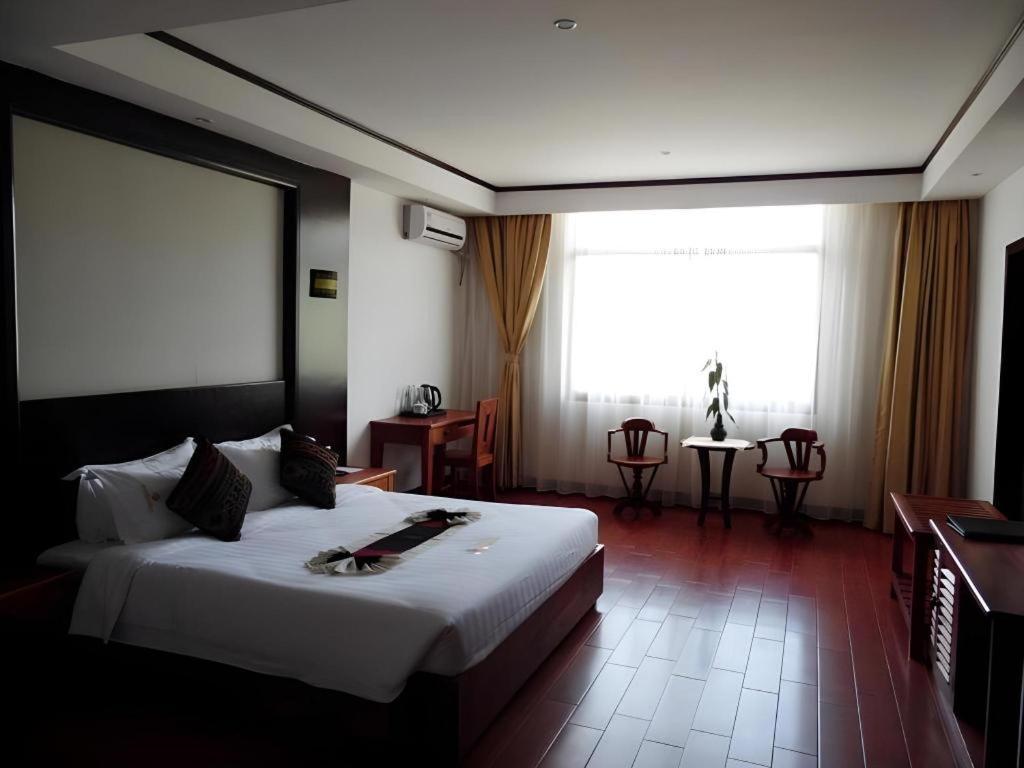 Xishuangbanna Hotel Managed By Xandria Hotel Luang Prabang Bagian luar foto
