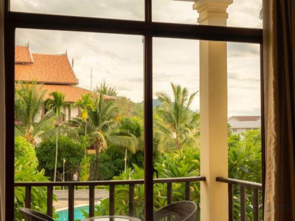 Xishuangbanna Hotel Managed By Xandria Hotel Luang Prabang Bagian luar foto