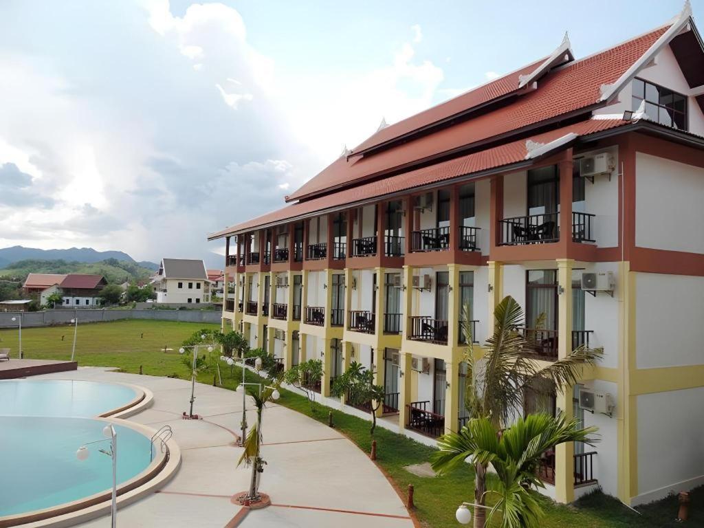 Xishuangbanna Hotel Managed By Xandria Hotel Luang Prabang Bagian luar foto