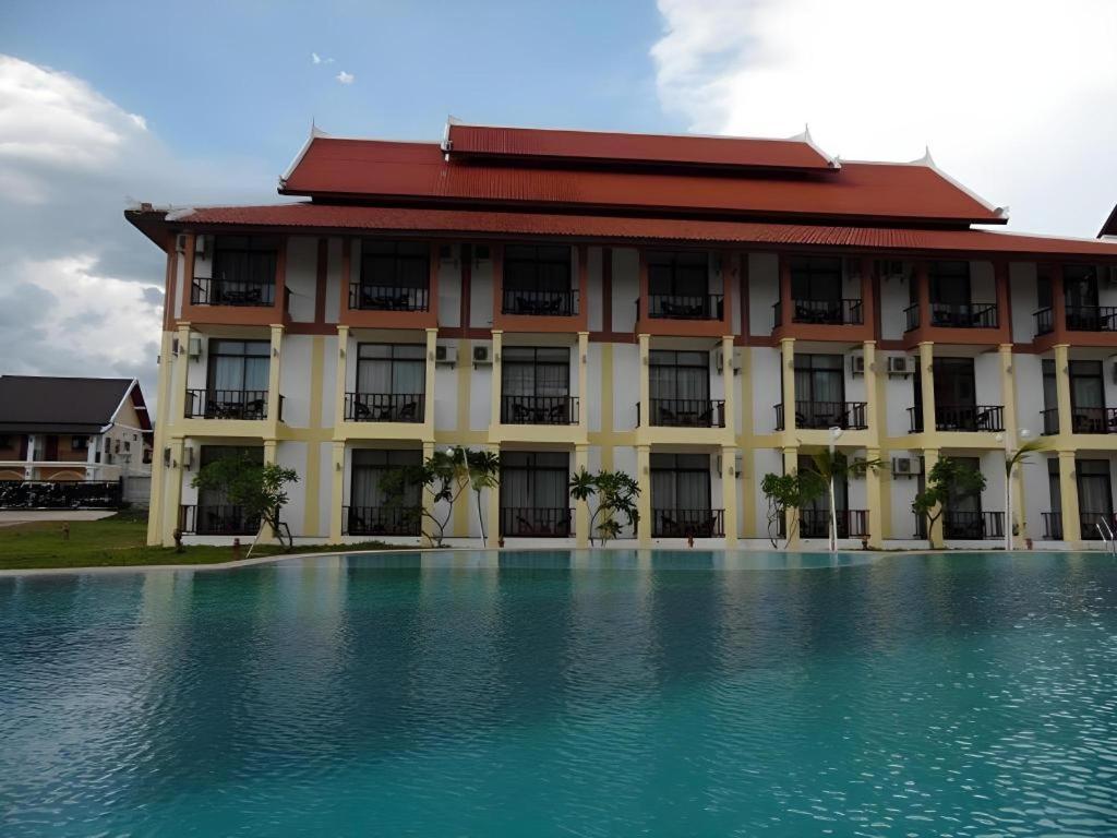 Xishuangbanna Hotel Managed By Xandria Hotel Luang Prabang Bagian luar foto