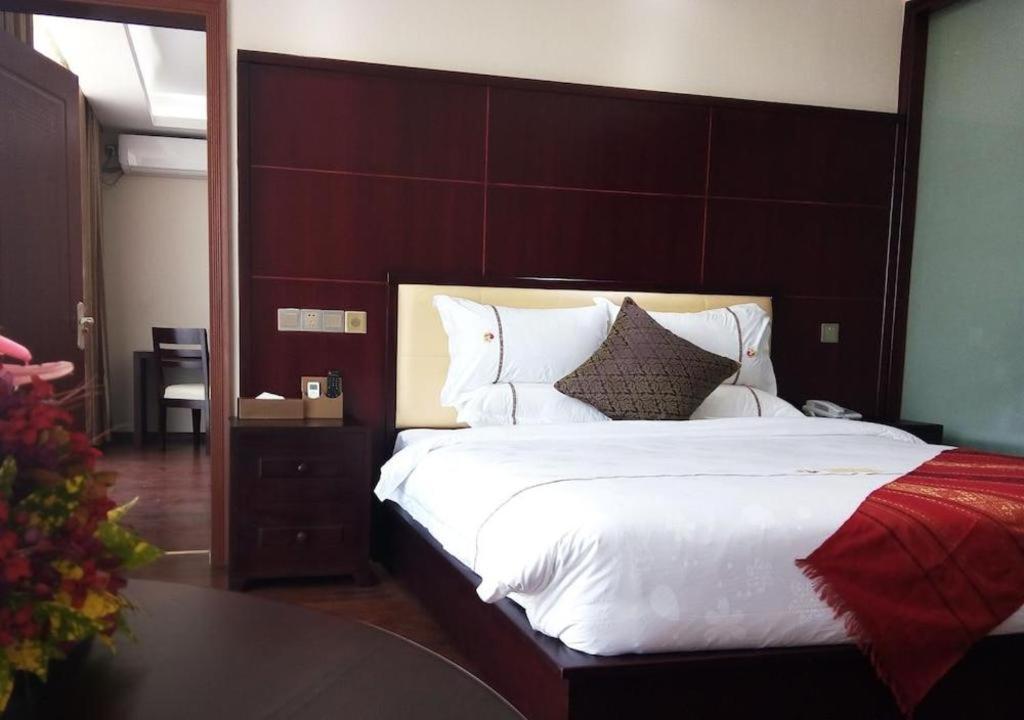 Xishuangbanna Hotel Managed By Xandria Hotel Luang Prabang Bagian luar foto