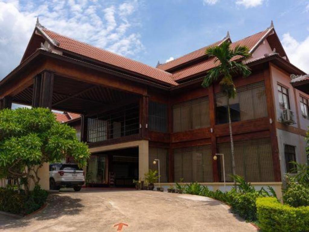 Xishuangbanna Hotel Managed By Xandria Hotel Luang Prabang Bagian luar foto